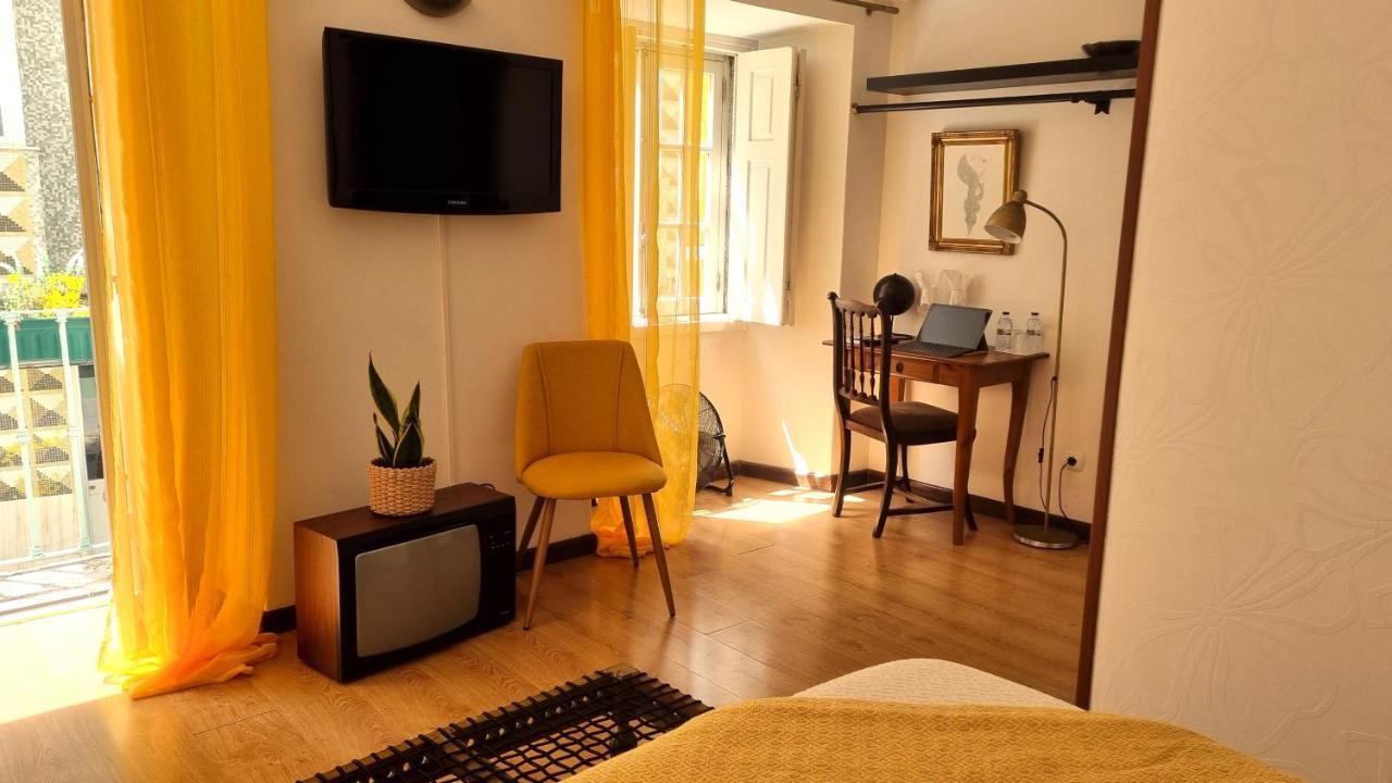 Casa Do Criativo Bed&Breakfast Almada Eksteriør billede